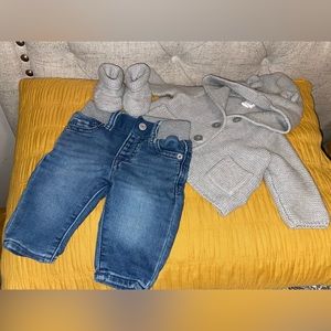 Baby gap knitted cardigan booties and jeans